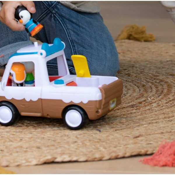 KLOROFIL EDUCATIONAL TOY ICE PICKUP WITH 1 CHARACTER & ACCESSORIES
