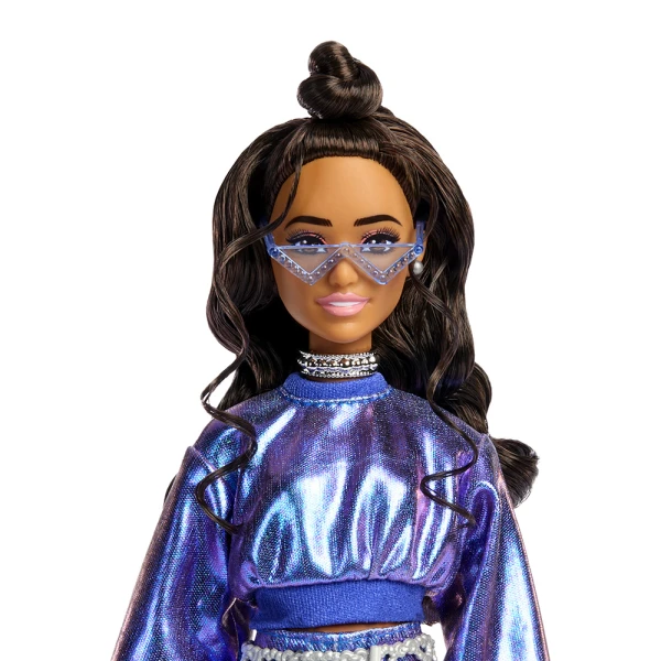 ΚΟΥΚΛΑ BARBIE DELUXE STYLE METALLICS - ΜΠΛΕ ΣΥΝΟΛΟ
