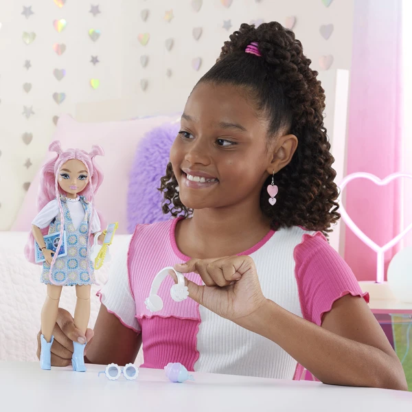 BARBIE DREAM BESTIES - DAISY DOLL