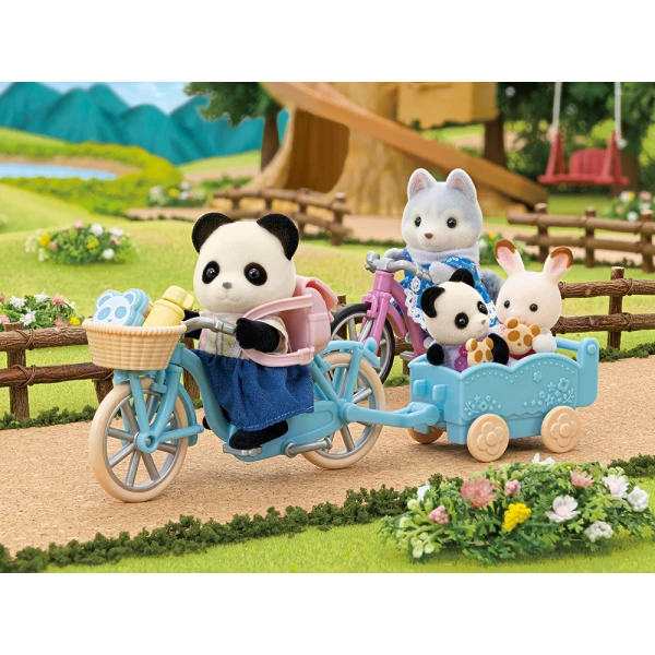 THE SYLVANIAN FAMILIES CYCLE AND SKATE SET PANDA GIRL 5652