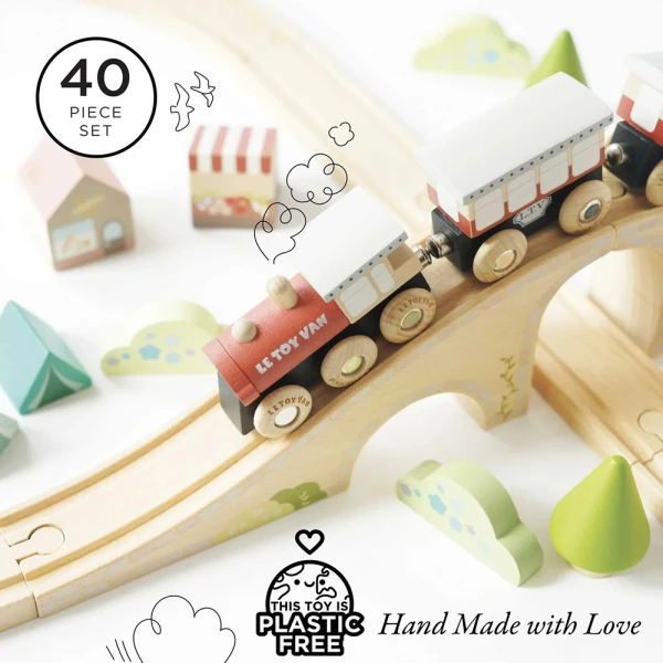 LE TOY VAN WOODEN TRAIN WITH CARRIAGES AND ACCESSORIES