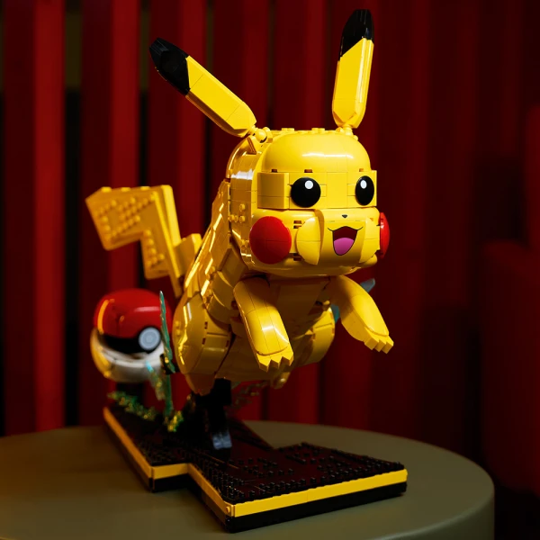 LEGO®  POKEMON PIKACHU & POKE BALL