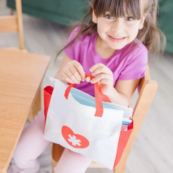 MELISSA & DOUG ΣΕΤ ΓΙΑΤΡΟΥ