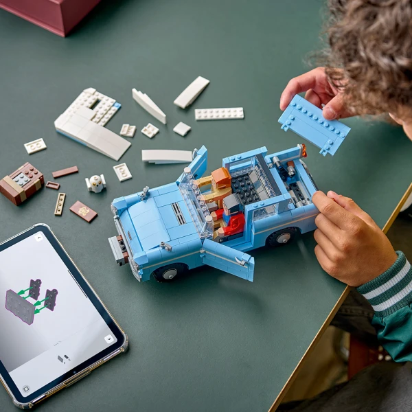 LEGO® HARRY POTTER™ ΜΑΓΕΜΕΝΟ ΙΠΤΑΜΕΝΟ FORD ANGLIA™