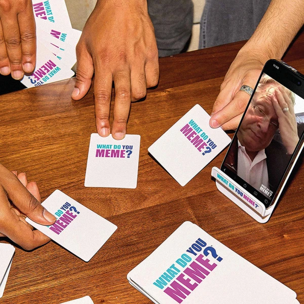 AS GAMES BOARD GAME WHAT DO YOU MEME? NOW WITH GIFS FOR AGES 8+ AND 3-8 PLAYERS