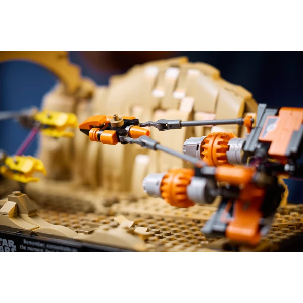 LEGO® STAR WARS™ ΔΙΟΡΑΜΑ ΑΚΑΤΟΔΡΟΜΙΑΣ™ ΣΤΟ ΜΟΣ ΈΣΠΑ