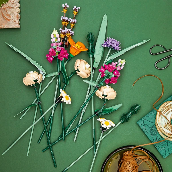 LEGO® BOTANICALS FLOWER BOUQUET