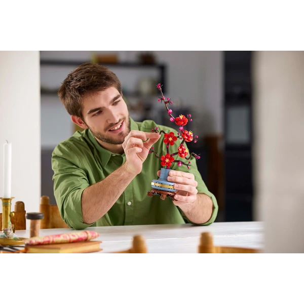 LEGO® BOTANICALS PLUM BLOSSOM