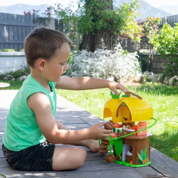 KLOROFIL EDUCATIONAL TOY THE TROPICAL HOTEL WITH 1 LIMITED CHARACTER