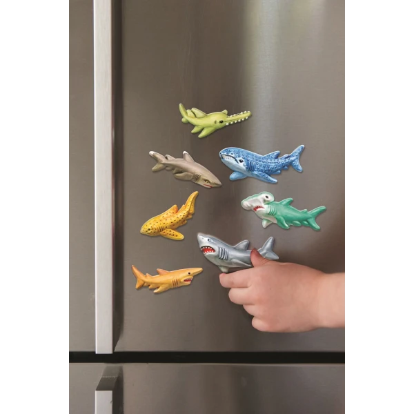 4M BUILD SHARKS MAGNETS/PINS