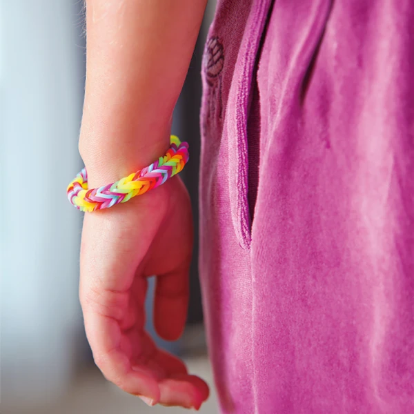 PLEXI-FLEXI LOVE LARGE CASE WITH 4500 LOOMS & 100 CHARMS FOR AGES 5+ 
