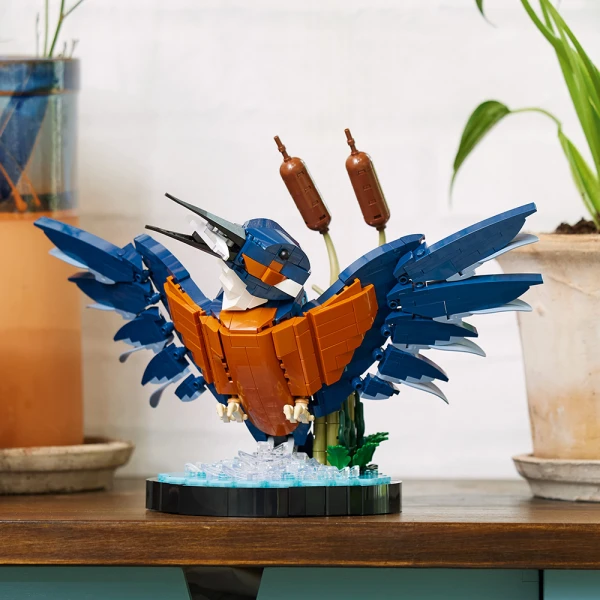 LEGO® ICONS KINGFISHER BIRD