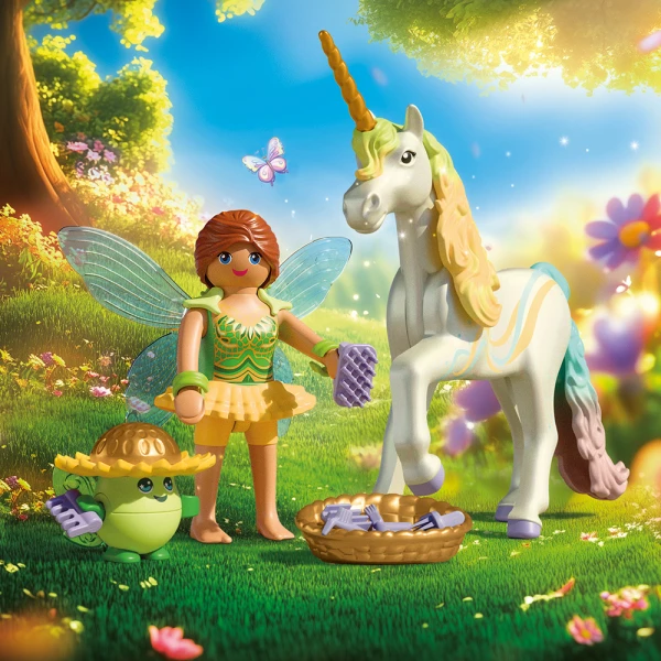 PLAYMOBIL UNICORN WITH MULTICOLOUR MANE