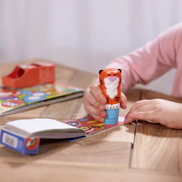 MELISSA & DOUG WOW STICKERS - 4 DESIGNS