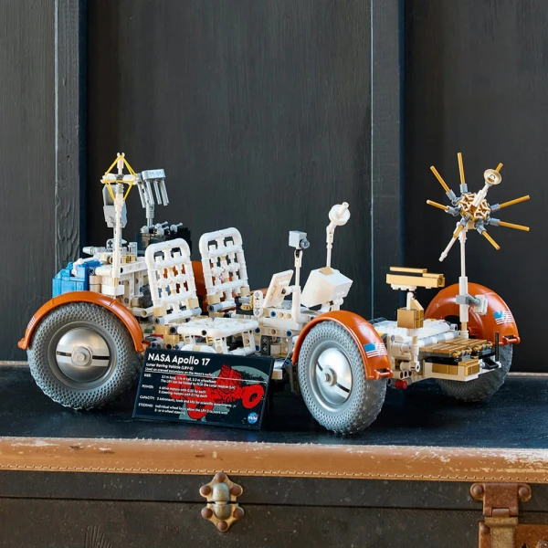 LEGO® TECHNIC™ NASA APOLLO LUNAR ROVING VEHICLE – LRV