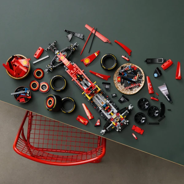 LEGO® TECHNIC ΑΥΤΟΚΙΝΗΤΟ FERRARI SF-24 F1