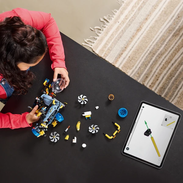 LEGO® TECHNIC™ DEEP-SEA RESEARCH SUBMARINE