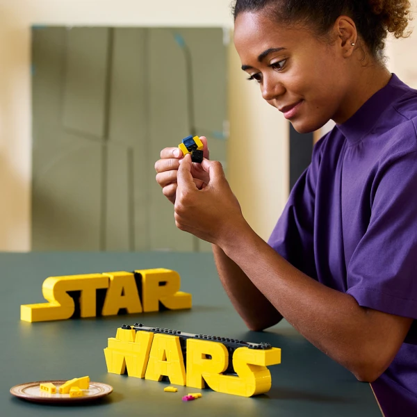 LEGO® STAR WARS™ BRICK-BUILT STAR WARS LOGO
