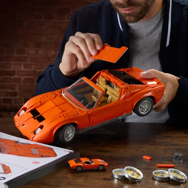 HOT WHEELS PREMIUM SERIES ΑΥΤΟΚΙΝΗΤΟ LAMBORGHINI 71 MIURA P400 SV