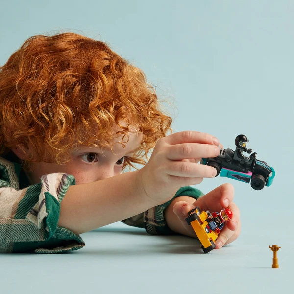LEGO® CITY ΓΚΟ-ΚΑΡΤ ΚΑΙ ΟΔΗΓΟΙ ΑΓΩΝΩΝ