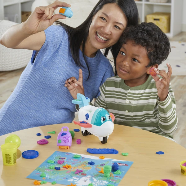 PLAY-DOH AIRPLANE EXPLORER STARTER SET