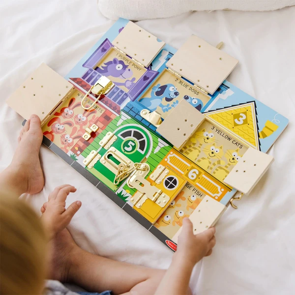 MELISSA & DOUG LATCHES BOARD