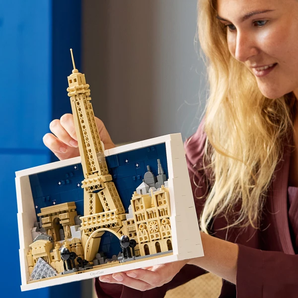 LEGO® ARCHITECTURE PARIS - CITY OF LOVE
