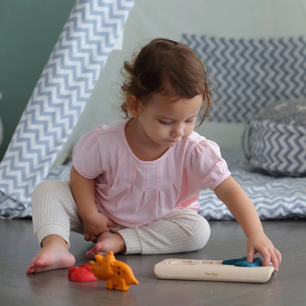 PLAN TOYS ΞΥΛΙΝΟ ΠΑΖΛ ΜΕ ΔΕΙΝΟΣΑΥΡΟΥΣ