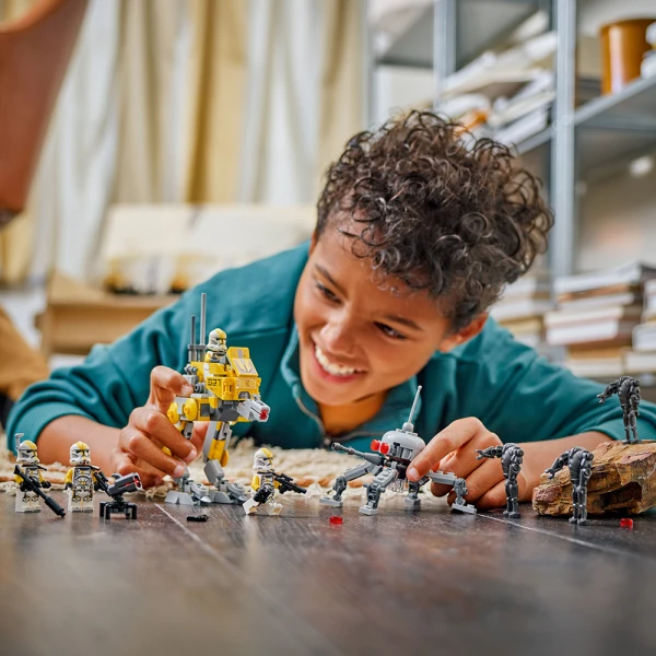 LEGO® STAR WARS™ ΠΑΚΕΤΟ ΜΑΧΗΣ ΜΕ ΣΤΡΑΤΙΩΤΕΣ ΚΛΩΝΟΥΣ ΤΟΥ 327ΟΥ ΣΩΜΑΤΟΣ STAR