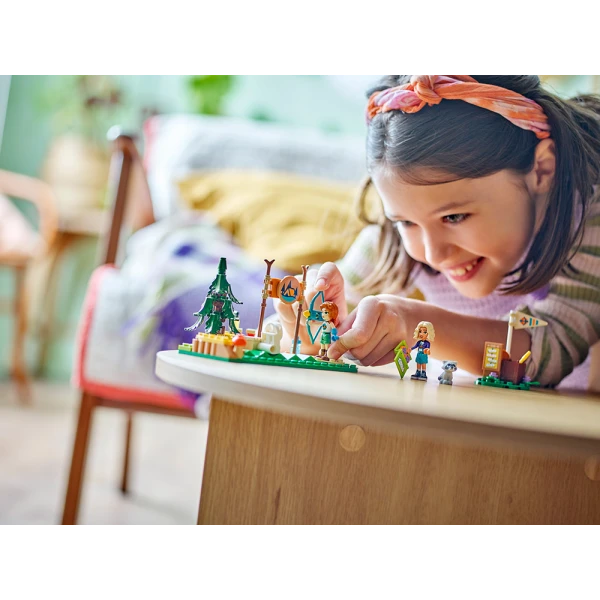 LEGO® FRIENDS ΠΕΔΙΟ ΤΟΞΟΒΟΛΙΑΣ ΣΤΗΝ ΚΑΤΑΣΚΗΝΩΣΗ ΤΗΣ ΠΕΡΙΠΕΤΕΙΑΣ