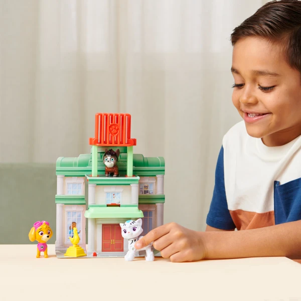 PAW PATROL PUPS WITH MINI PLAYSET CATPACK