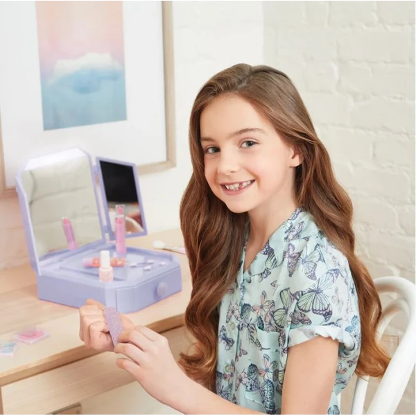 MAKE IT REAL DELUXE LIGHT UP MIRRORED VANITY AND COSMETIC SET