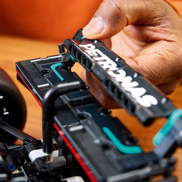 LEGO® TECHNIC MERCEDES-AMG F1 W14 E PERFORMANCE