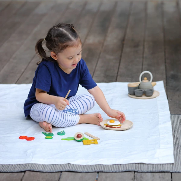 WOODEN GAME PLAN TOYS BREAKFAST