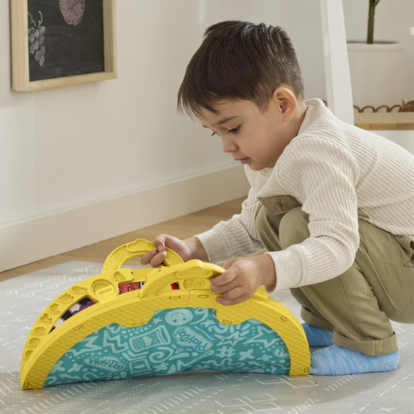 PLAY-DOH FOLD N GO PLAYMAT