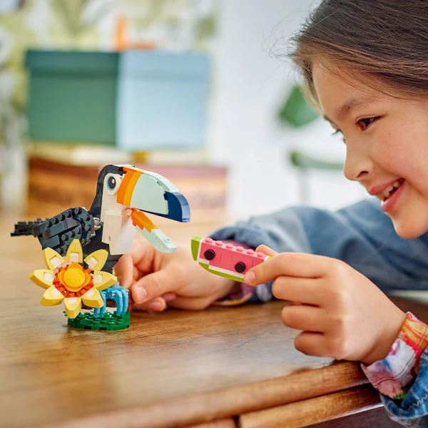 LEGO® CREATOR WILD ANIMALS: TROPICAL TOUCAN