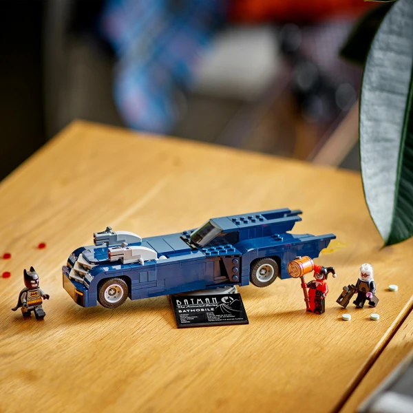 LEGO® DC BATMAN™ BATMAN WITH THE BATMOBILE™ VS. HARLEY QUINN™ & MR. FREEZE™