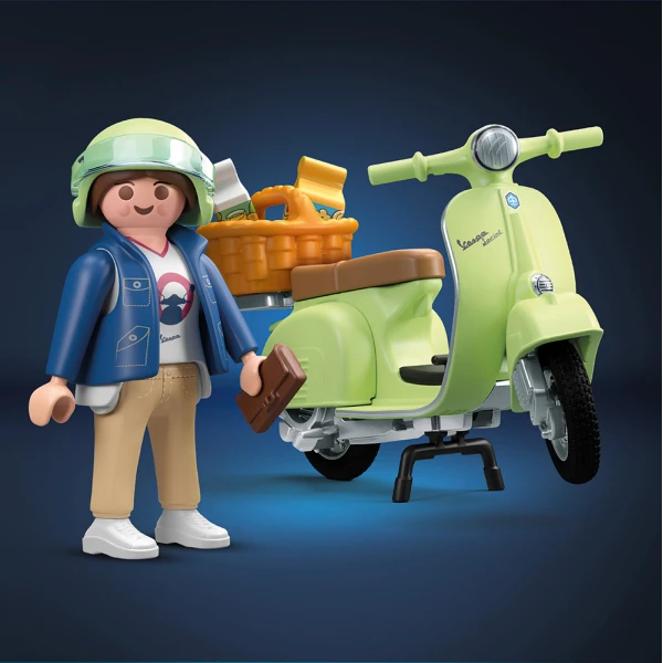 PLAYMOBIL VESPA GIRL WITH VESPA