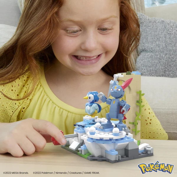 MEGA POKEMON - PIPLUP AND SNEASEL IN THE SNOW
