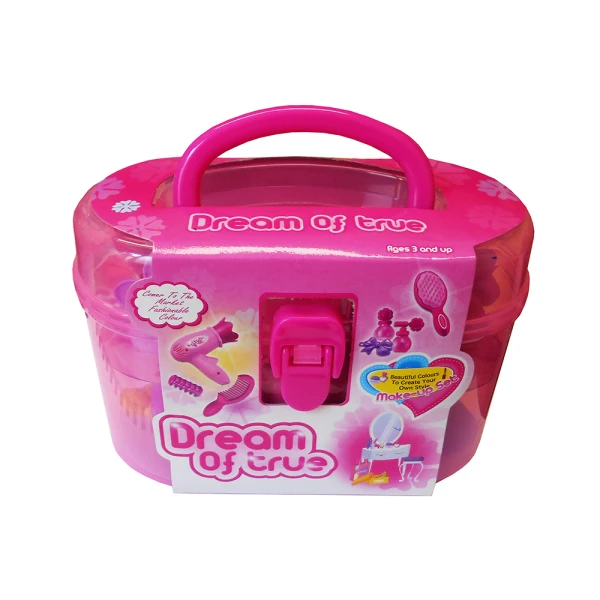 CASE WITH BEAUTY ACCESSORIES