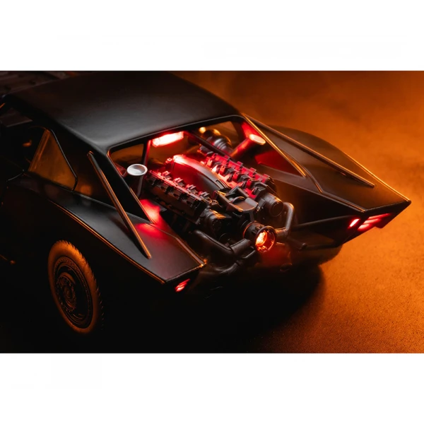 BATMAN CAR 1:18 2022 BATMOBILE