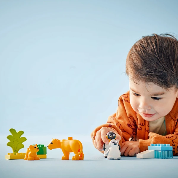 LEGO® DUPLO® WILD ANIMAL FAMILIES: PENGUINS & LIONS