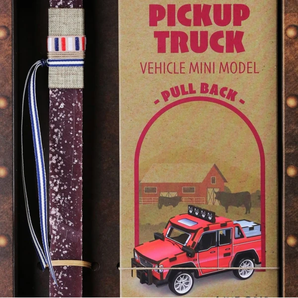 SYNCHRONIA HANDMADE CANDLE 30 cm WOODEN MODEL PULL BACK - PICKUP TRUCK