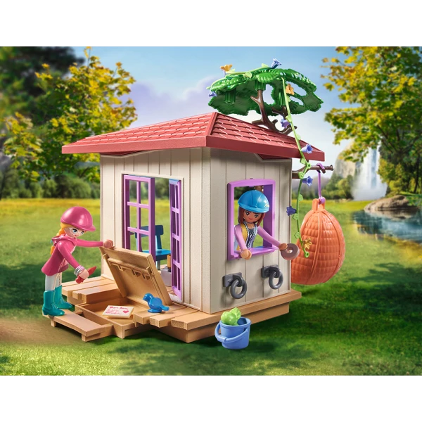 PLAYMOBIL HORSES OF WATERFALL HORSE FANS CLUBHOUSE