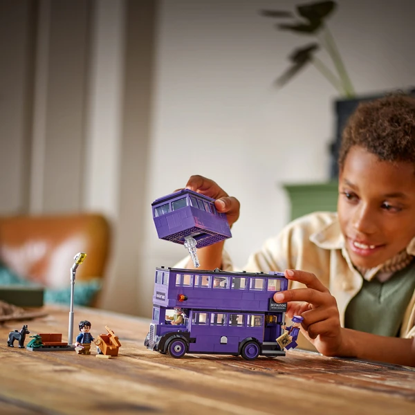 LEGO® HARRY POTTER™ ΠΕΡΙΠΕΤΕΙΑ ΣΤΟ ΛΕΩΦΟΡΕΙΟ ΤΩΝ ΙΠΠΟΤΩΝ™