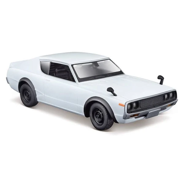 MAISTO 1:24 SPECIAL EDITION 1973 NISSAN SKYLINE 2000GT-R WHITE