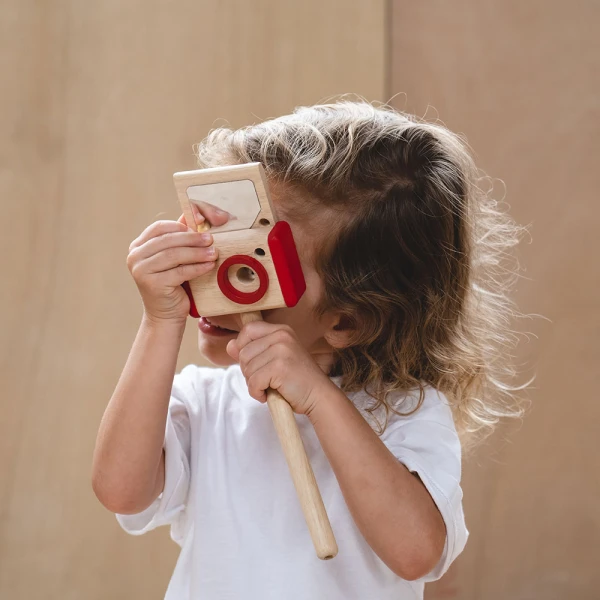 PLAN TOYS ΞΥΛΙΝΟ ΠΑΙΧΝΙΔΙ VLOGGER