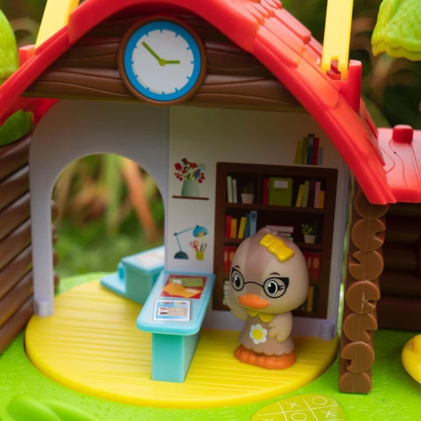 KLOROFIL EDUCATIONAL TOY THE LARGE SCHOOL WITH 3 CHARACTERS & ACCESSORIES