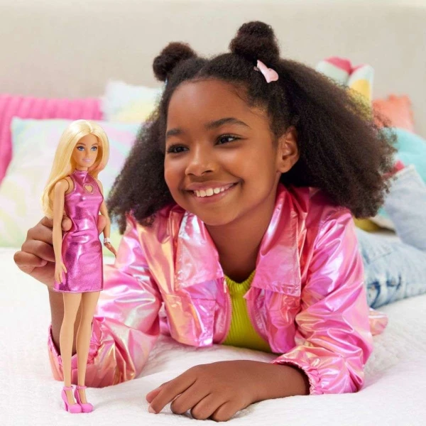 BARBIE FASHIONISTAS DOLL - FUCHSIA HEART DRESS