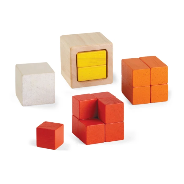 PLAN TOYS ΞΥΛΙΝΟ ΚΛΑΣΜΑΤΑ ΜΕ ΚΥΒΟΥΣ